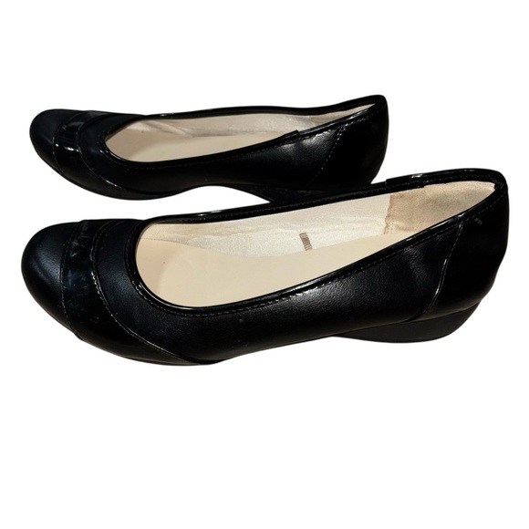 Simply Comfort by LifeStride Women's Size 8W Dallas Slip On Wedge Faux Leather - Picture 3 of 7